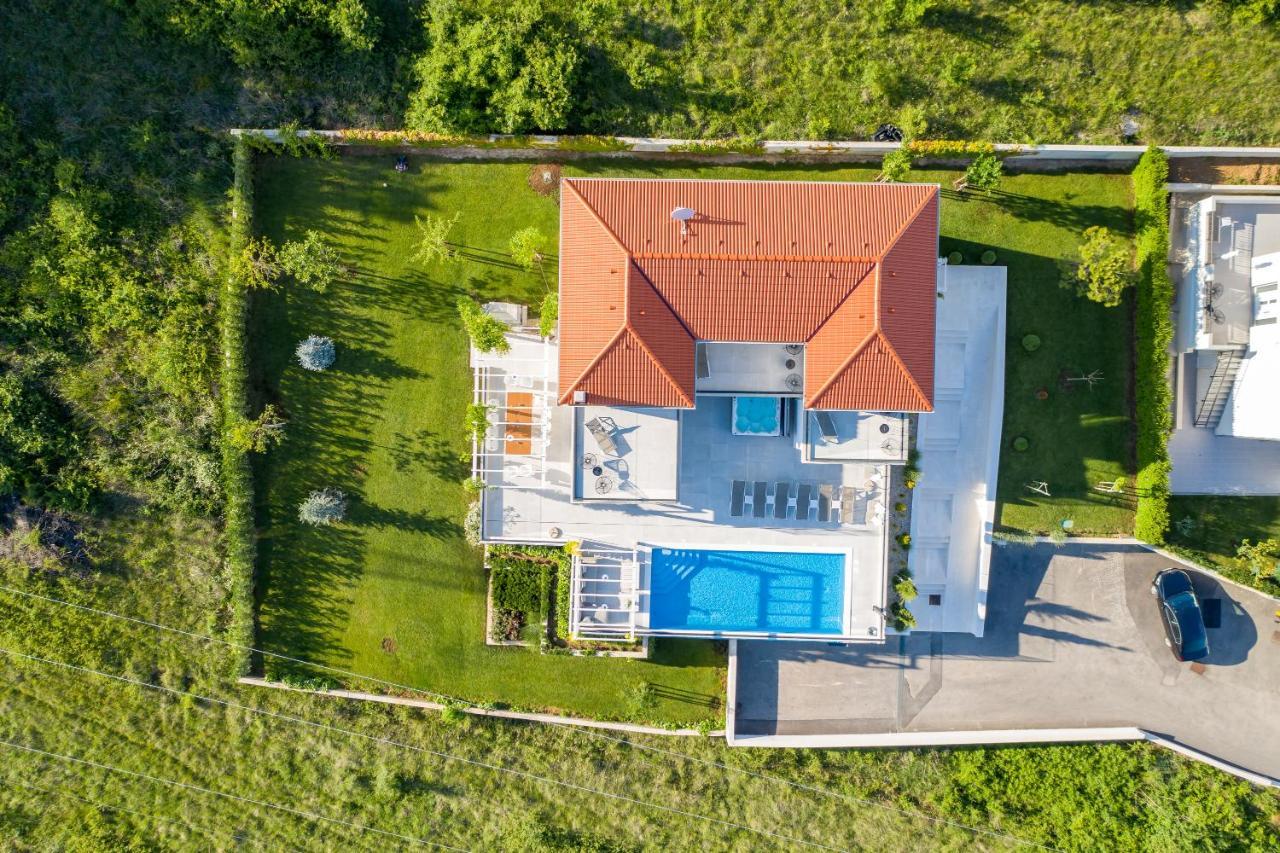 Villa Elegance Синь Экстерьер фото